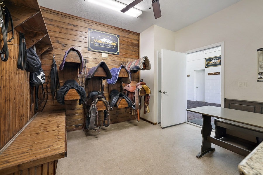 Tack room for horses in Ocala
